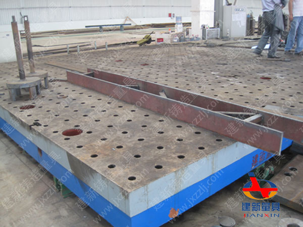 �Ϻ�ĳ���S���b��ƽ�_�F���D